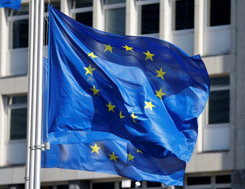 벨기에 브뤼셀의 유럽연합(EU)집행위원회 본부에서 휘날리는 EU깃발. 로이터 뉴스1