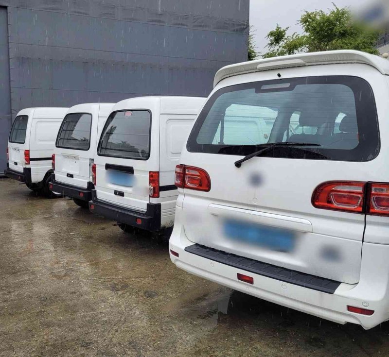전기차 구매 보조금 편취 목적으로 중국에서 수입한 미완성 자동차가 차고지에 주차돼 있다. (관악경찰서 제공) &#x2F;사진&#x3D;뉴스1