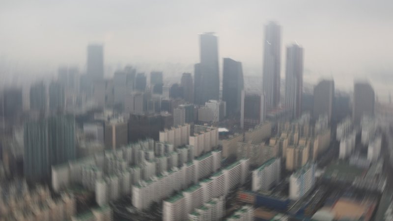 서울 여의도 63스퀘어에서 바라본 흐린 날씨 속 여의도 증권가. 2021.1.26&#x2F;뉴스1 ⓒ News1 오대일 기자 &#x2F;사진&#x3D;뉴스1