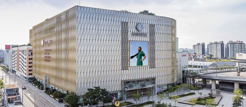 롯데백화점 수원점 전경. 롯데백화점 제공