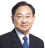 유일호 前 경제부총리 겸 기획재정부 장관