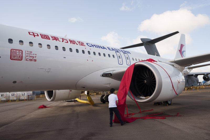 싱가포르 에어쇼에 등장한 중국 코맥(COMAC) 여객기 C919. 사진&amp;#x3D;뉴시스