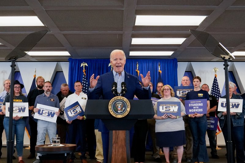 조 바이든 대통령은 17일(현지시간) 펜실베이니아주 피츠버그에서 열린 미국철강노조 연설에서 일련의 보호주의 조치를 공개하면서 &quot;나는 미국 철강 노동자인 당신 편에 서 있다＂고 말했다. 사진&#x3D;뉴스1