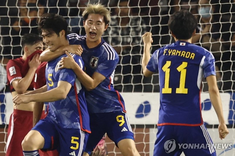 일본이 홈팀 카타르를 꺾고 8회 연속 올림픽 진출에 한걸음만을 남겨뒀다. 사진&#x3D;연합뉴스