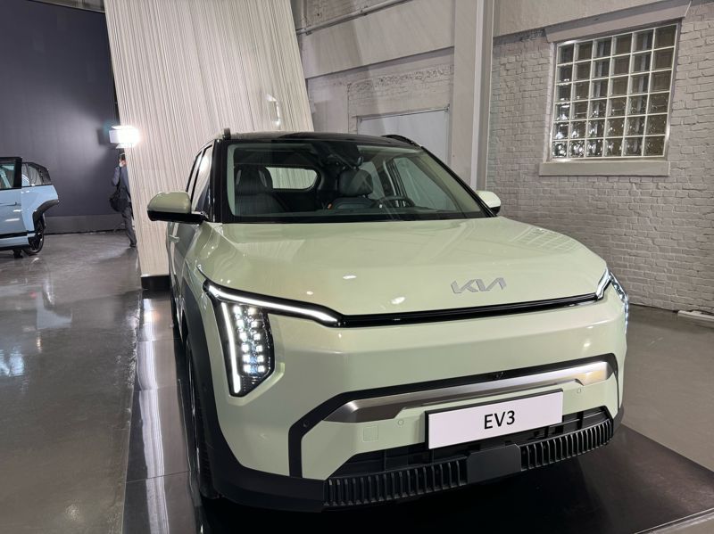기아의 신형 소형 전기 SUV EV3. 사진=최종근 기자