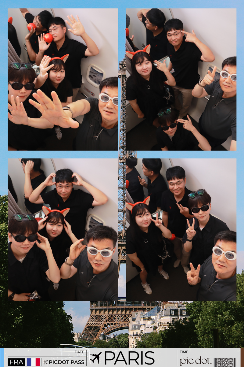 지난 20일 진행된 서울 성수동에서 진행된 '찐심데이'에 참여한 (왼쪽 위 사진 기준) LG유플러스 김상수 상무(오른쪽 밑), 김귀현 라이프플랫폼 담당(맨 뒤)과 대학생 김예지 씨(뒤에서 두번째), 박기선 씨(왼쪽 밑)가 셀프사진관에서 촬영한 사진.
