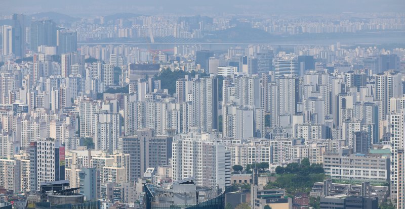 서울 남산에서 바라본 아파트 단지. 2024.6.9&#x2F;뉴스1 ⓒ News1 김진환 기자 &#x2F;사진&#x3D;뉴스1