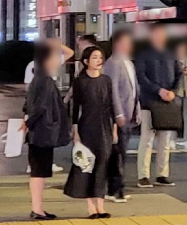 시청역 역주행 사고 현장을 방문한 김건희 여사. 사진&#x3D;인터넷 커뮤니티 캡처