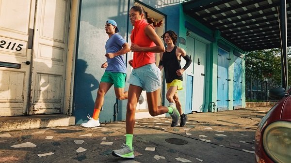 <span id='_stock_code_111110' data-stockcode='111110'>호전실업</span> 고객사중인 하나인 기능화 운동복 룰루레몬의 이미지. (제공: 룰루레몬)