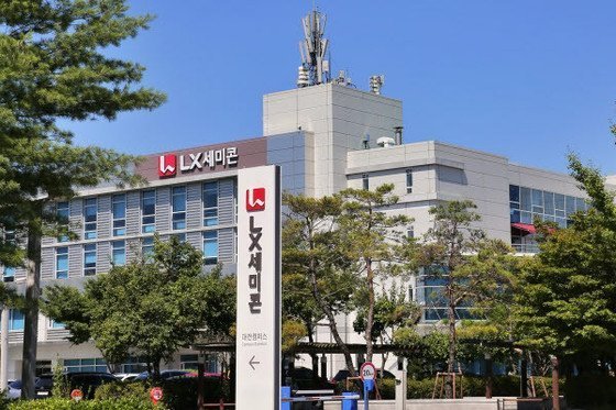 LX세미콘 건물 전경. LX세미콘 제공