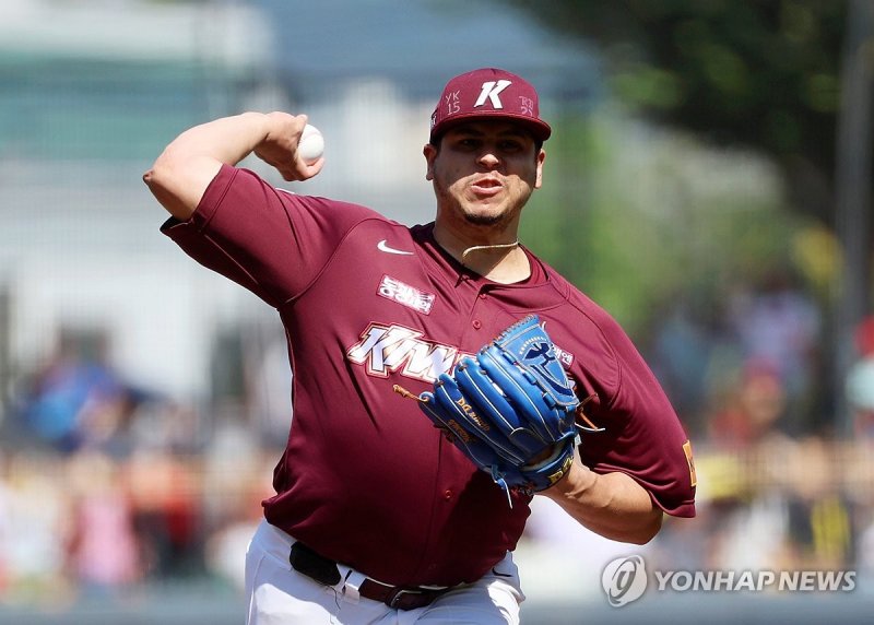 올 시즌 용병 최대어 FA는 후라도다. 후라도는 올 시즌 무려 190이닝 이상을 투구했다. 연합뉴스