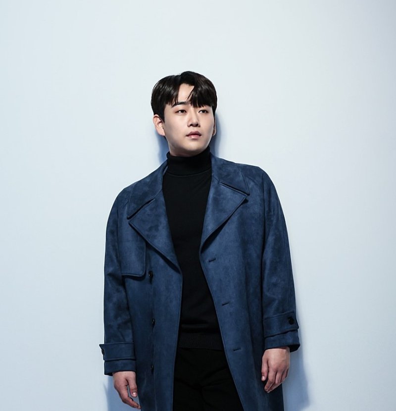 트로트 가수 황영웅.