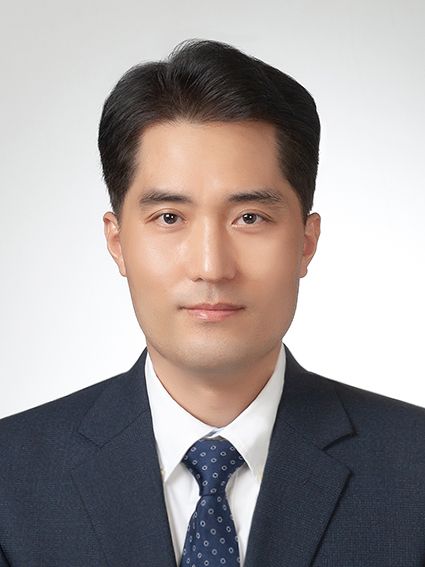                                                            반길주 국립외교원 교수