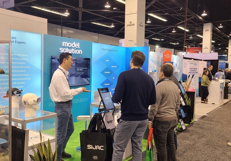 미국 애너하임에서 열린 의료기기 전시회 ‘메디컬 디자인 &amp; 매뉴팩처링 웨스트 2025'에 참가한 <span id='_stock_code_417970' data-stockcode='417970'>모델솔루션</span> 부스. 한국앤컴퍼니그룹 제공
