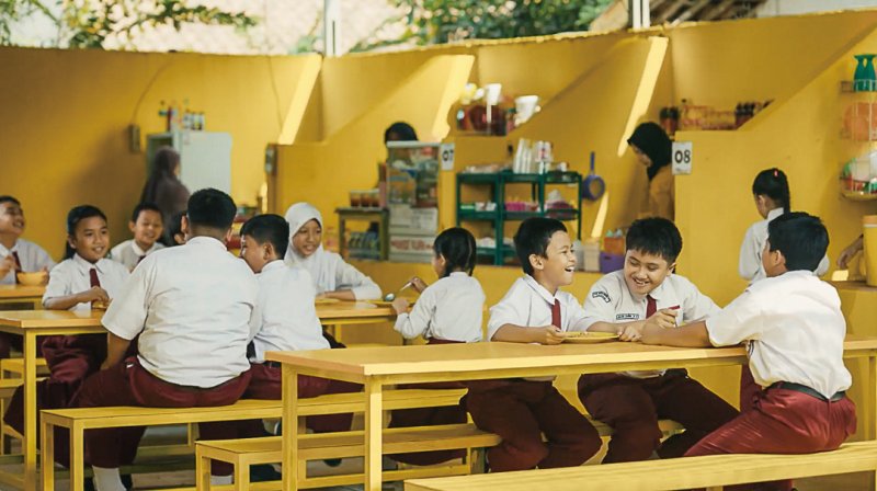 <span id='_stock_code_214320' data-stockcode='214320'>이노션</span> 인도네시아 법인 옐로우 칸틴 캠페인. 이노션 제공