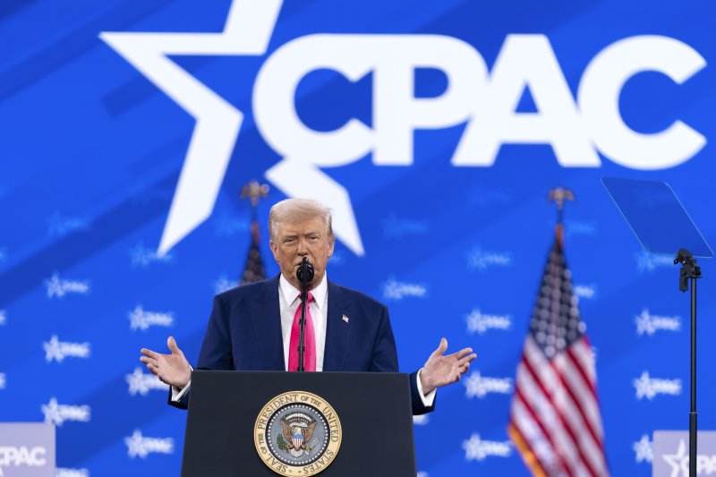 도널드 트럼프 대통령은 22일(현지 시간) 미국 메릴랜드주 옥슨힐에서 열린 보수정치행동회의(CPAC) 연례행사에서 연설하고 있다. 그는 70여분에 걸쳐 행한 연설에서 취임 1개월여 동안 실행한 다양한 정책과 그 진전을 열거했다. /사진=뉴시스