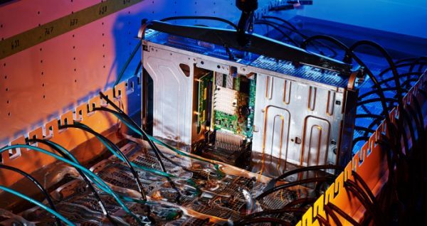 미국 GRC 액침냉각 시스템. <span id='_stock_code_096770' data-stockcode='096770'>SK이노베이션</span> 제공