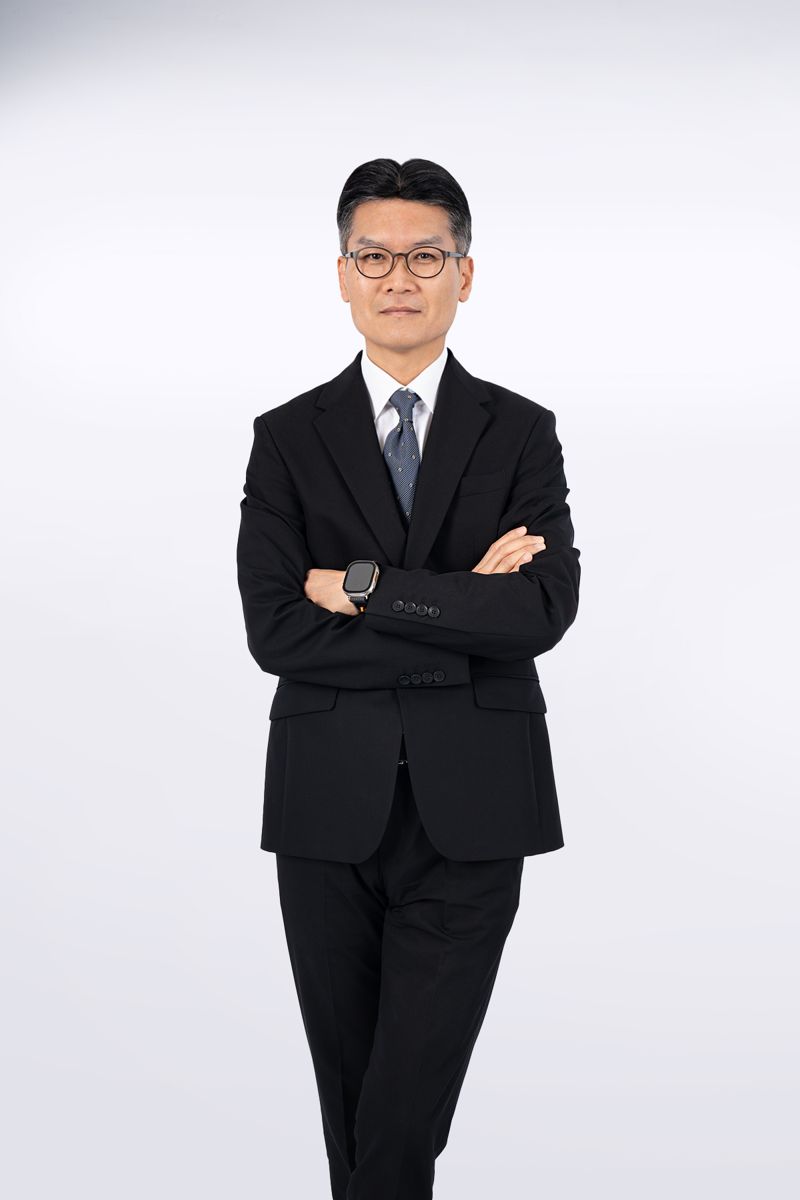 최수안 <span id='_stock_code_066970' data-stockcode='066970'>엘앤에프</span> 대표이사 부회장. 엘앤에프 제공