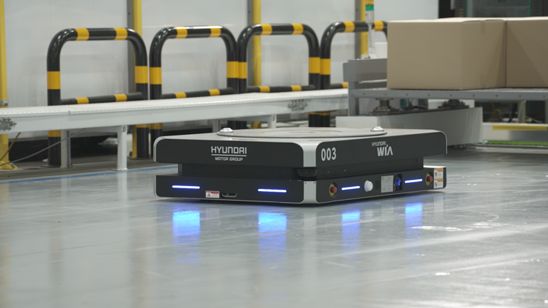 5G 특화망이 구축된 현대차 사업장에서 양산 적용 중인 자동물류로봇이 가동 중인 모습. 현대차 제공