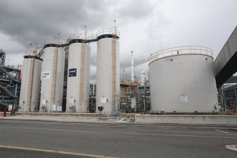 울산 <span id='_stock_code_004000' data-stockcode='004000'>롯데정밀화학</span> 요소수 공장. 뉴스1