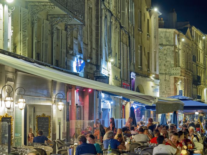 2023년 9월 프랑스의 해안 도시 라로셸의 카페./사진=게티이미지뱅크