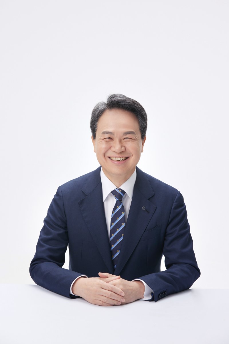 '밸류업 진심' 신한금융, 주주와 소통 강화