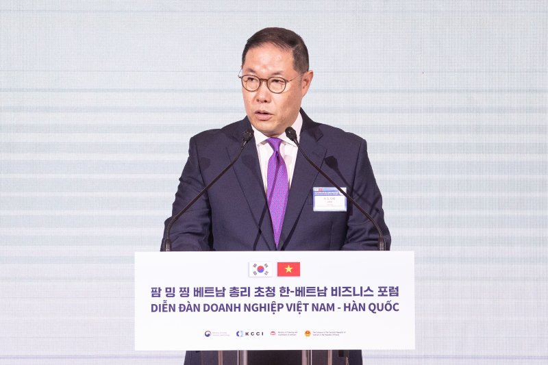 조현상 HS효성 부회장이 지난해 7월 1일 서울 중구 롯데호텔에서 열린 한·베트남 비즈니스 포럼에서 개회사를 하고 있다. 뉴스 1