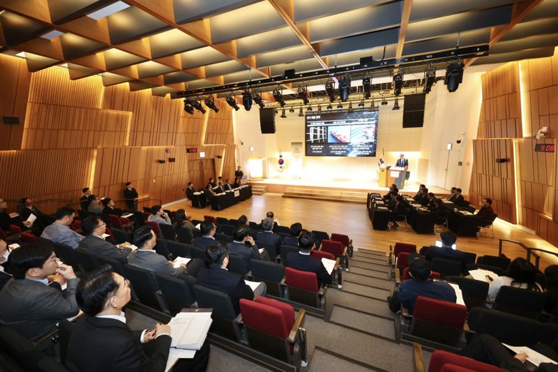 24일 서울 수하동 본사 페럼타워 페럼홀에서 진행된 제 2기 <span id='_stock_code_460860' data-stockcode='460860'>동국제강</span> 정기 주주총회. 동국제강 제공