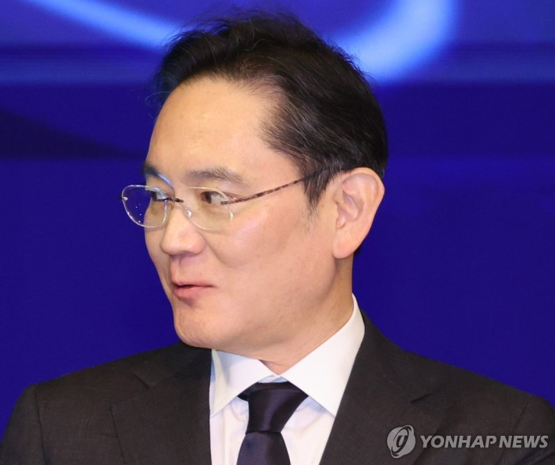 이재용 <span id='_stock_code_005930' data-stockcode='005930'>삼성전자</span> 회장. 연합뉴스