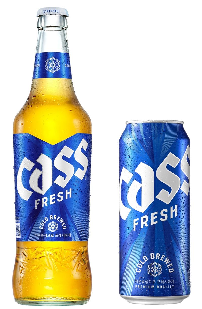 새롭게 바뀐 <span id='_stock_code_016920' data-stockcode='016920'>카스</span> 디자인과 로고. 오비맥주 제공 