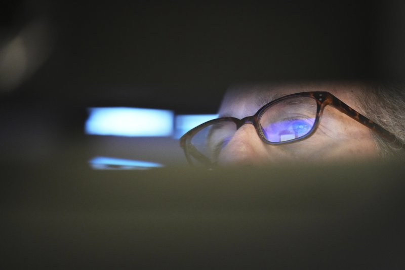 미국의 2월 개인소비지출(PCE) 물가지수가 예상보다 높게 오른 반면, 소비지출은 예상보다 성장세가 둔화된 것으로 나타나면서 28일(현지시간) 미 경제 스태그플레이션 공포가 확산됐다. 뉴욕 증시는 스태그플레이션 우려 속에 급락했다. AP 뉴시스