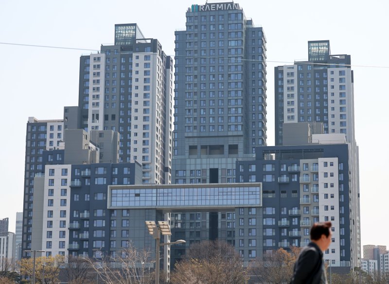 지난 6일 서울 서초구 한 아파트. 사진=뉴시스