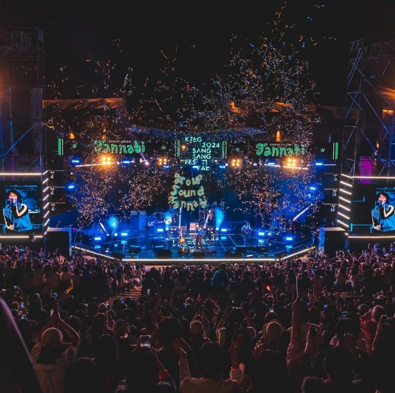 ‘2024 <span id='_stock_code_030200' data-stockcode='030200'>KT</span>&amp;G 상상실현 페스티벌 춘천’에서 뮤지션들이 공연하는 모습. KT&amp;G