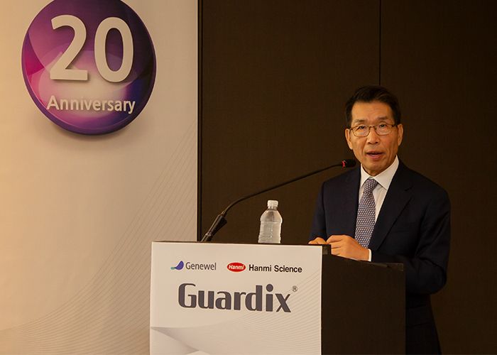 한상덕 제네웰 대표이사가 22일 서울 중구 더 플라자 호텔에서 열린 가딕스 출시 20주년 기자간담회에서 발언하고 있다. 동성케미컬 제공