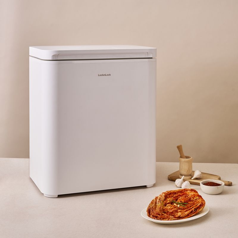 '<span id='_stock_code_115390' data-stockcode='115390'>락앤락</span> 김치냉장고 50L' 출시. 락앤락 제공