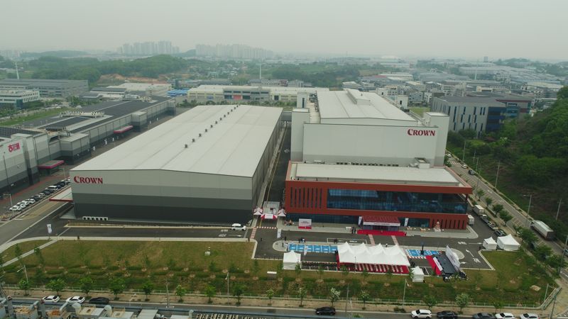 <span id='_stock_code_264900' data-stockcode='264900'>크라운제과</span> 신 아산공장 전경. 크라운해태 제공