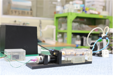 기계연 나노리소그래피연구센터 김관오 선임연구원 연구팀에서 개발한 트윈 스크류 기반 기계식 전처리 장비. 기계연구원 제공