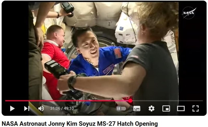 국제 우주정거장(ISS)에서 임무를 수행 중인 한국계 미국인 우주비행사 조니 김(41). 연합뉴스