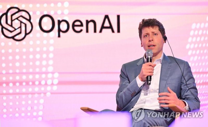 발언하는 샘 알트만 오픈AI 대표 (서울&#x3D;연합뉴스) 최재구 기자 &#x3D; 샘 알트만 OpenAI 대표가 9일 서울 영등포구 63빌딩에서 열린 &#39;K-Startups meet OpenAI&#39;에서 발언하고 있다. 2023.6.9 [공동취재] jjaeck9@yna.co.kr (끝)