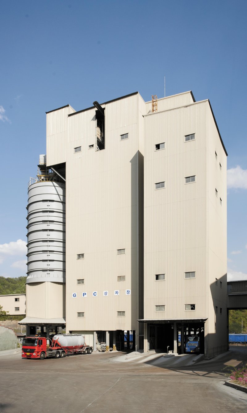 제천공장 GPC 설비. <span id='_stock_code_183190' data-stockcode='183190'>아세아시멘트</span> 제공