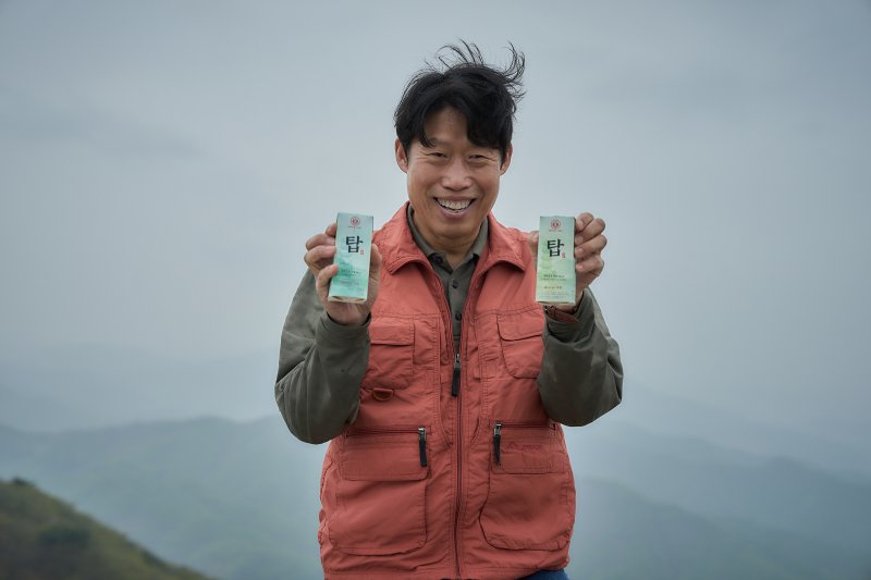 '소주전쟁' 유해진. <span id='_stock_code_086980' data-stockcode='086980'>쇼박스</span> 제공