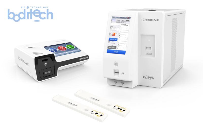 항원 진단키트 ‘ichroma Dengue NS1 Ag’와 항체 진단키트 ‘ichroma Dengue IgG&#x2F;IgM’ 제품과 진단검사 장비. <span id='_stock_code_206640' data-stockcode='206640'>바디텍메드</span> 제공