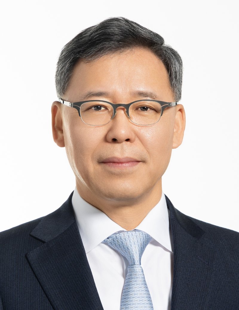 류경표 <span id='_stock_code_180640' data-stockcode='180640'>한진칼</span> 부회장