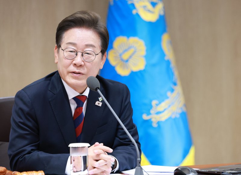 [서울&#x3D;뉴시스] 고범준 기자 &#x3D; 이재명 대통령이 지난 5일 서울 용산구 대통령실 청사에서 열린 국무회의에서 발언하고 있다. 2025.06.07. bjko@newsis.com &#x2F;사진&#x3D;뉴시스