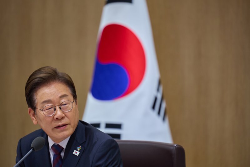이재명 대통령이 10일 서울 용산 대통령실에서 열린 국무회의에서 발언하고 있다. 대통령실 제공