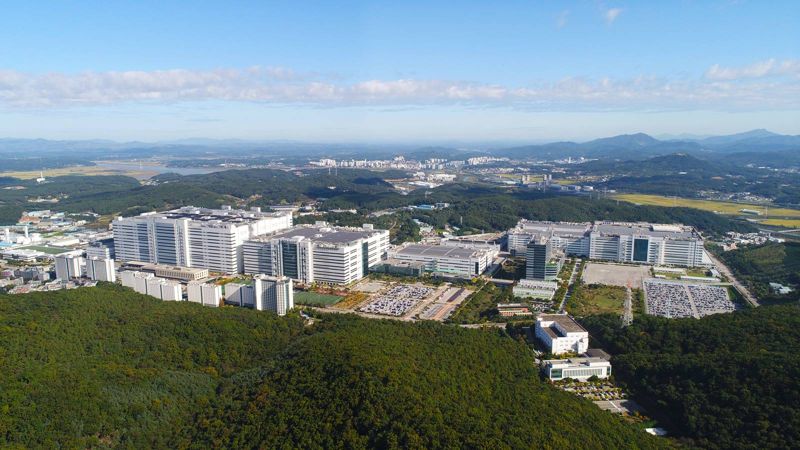 <span id='_stock_code_034220' data-stockcode='034220'>LG디스플레이</span> 파주사업장 전경. LG디스플레이 제공