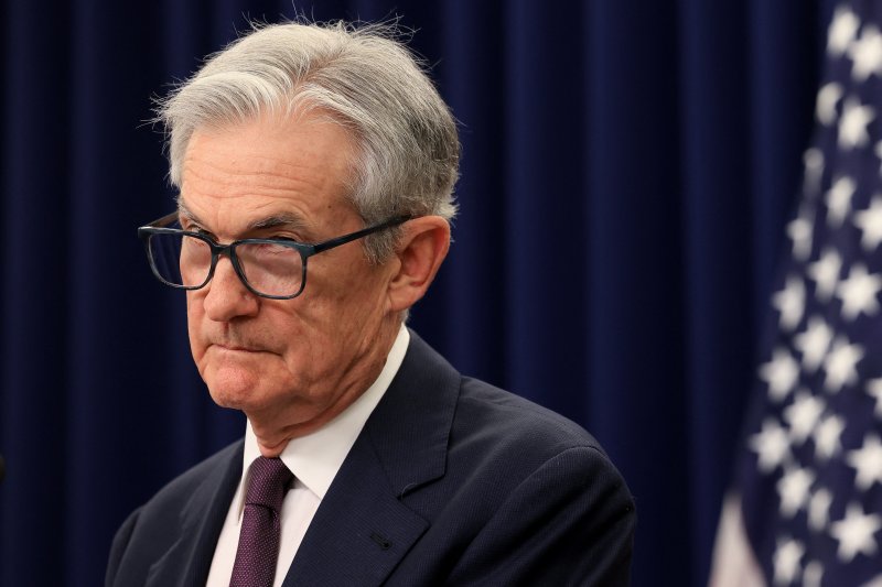 제롬 파월 미국 연방준비제도(연준) 의장이 18일(현지시간) 워싱턴 연준 청사에서 연방공개시장위원회(FOMC) 회의 뒤 기자회견을 하고 있다. 이날 연준은 예상대로 기준금리를 4.25~4.5%로 동결했다. 로이터 연합