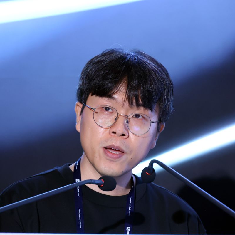 파이낸셜뉴스와 과학기술정보통신부 주최로 26일 서울 여의도 콘래드호텔에서 열린 제16회 퓨처ICT포럼에서 윤창근 우아한형제들 AI실 실장이 강연을 하고 있다. 사진=서동일 기자