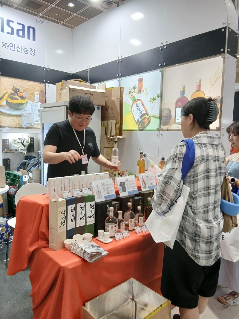 서울국제주류&와인박람회 인산농장 부스 전경. <span id='_stock_code_277410' data-stockcode='277410'>인산가</span> 제공