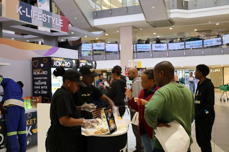 대한무역투자진흥공사는 지난 20~29일까지 남아공 요하네스버그 최대 쇼핑센터 샌튼시티에서 'K-푸드 &amp; 컬쳐 페스티벌'을 개최했다고 29일 밝혔다. 사진제공=대한무역투자진흥공사